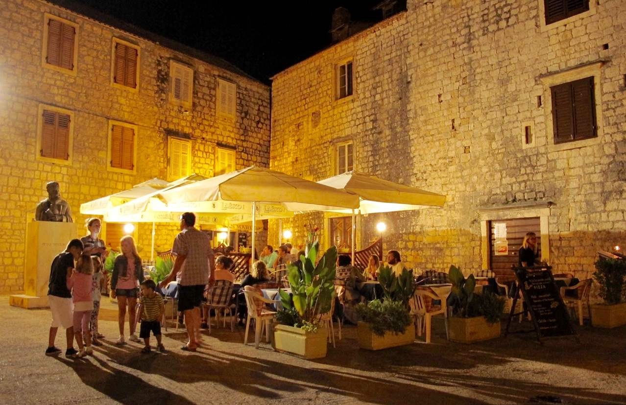 Stari Grad Ilha de Hvar Restaurantes