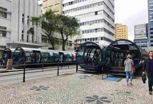 Como conhecer Curitiba em 42 atrações - Estações Turbo