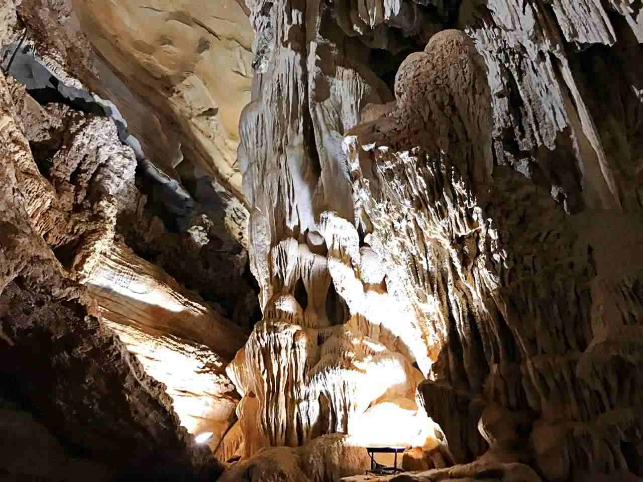 Gruta da Lapinha - Maior estalactite da gruta