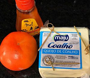 Canapés de queijo coalho caqui e mel - ingredientes