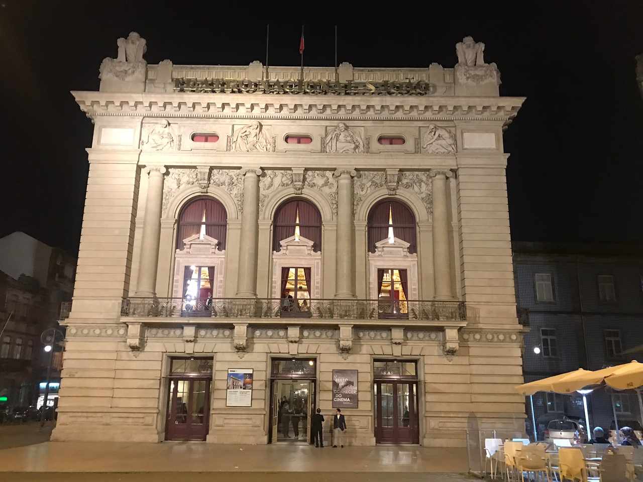 Teatro Nacional - O que fazer em Porto Portugal